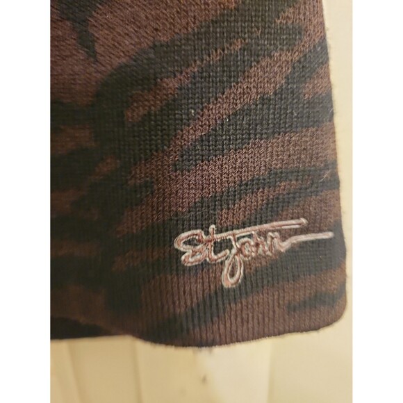 St. John Sport Tiger Print Sleeveless Mockneck Top w/ Zipper at Neck Size S - Picture 2 of 10